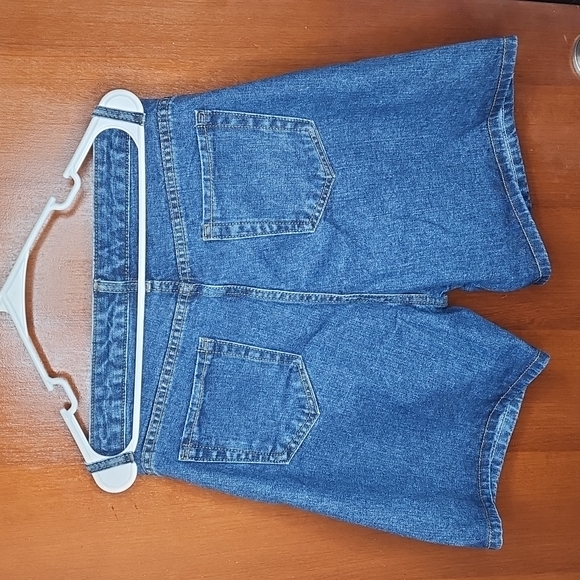 Short - Picture 4 of 7